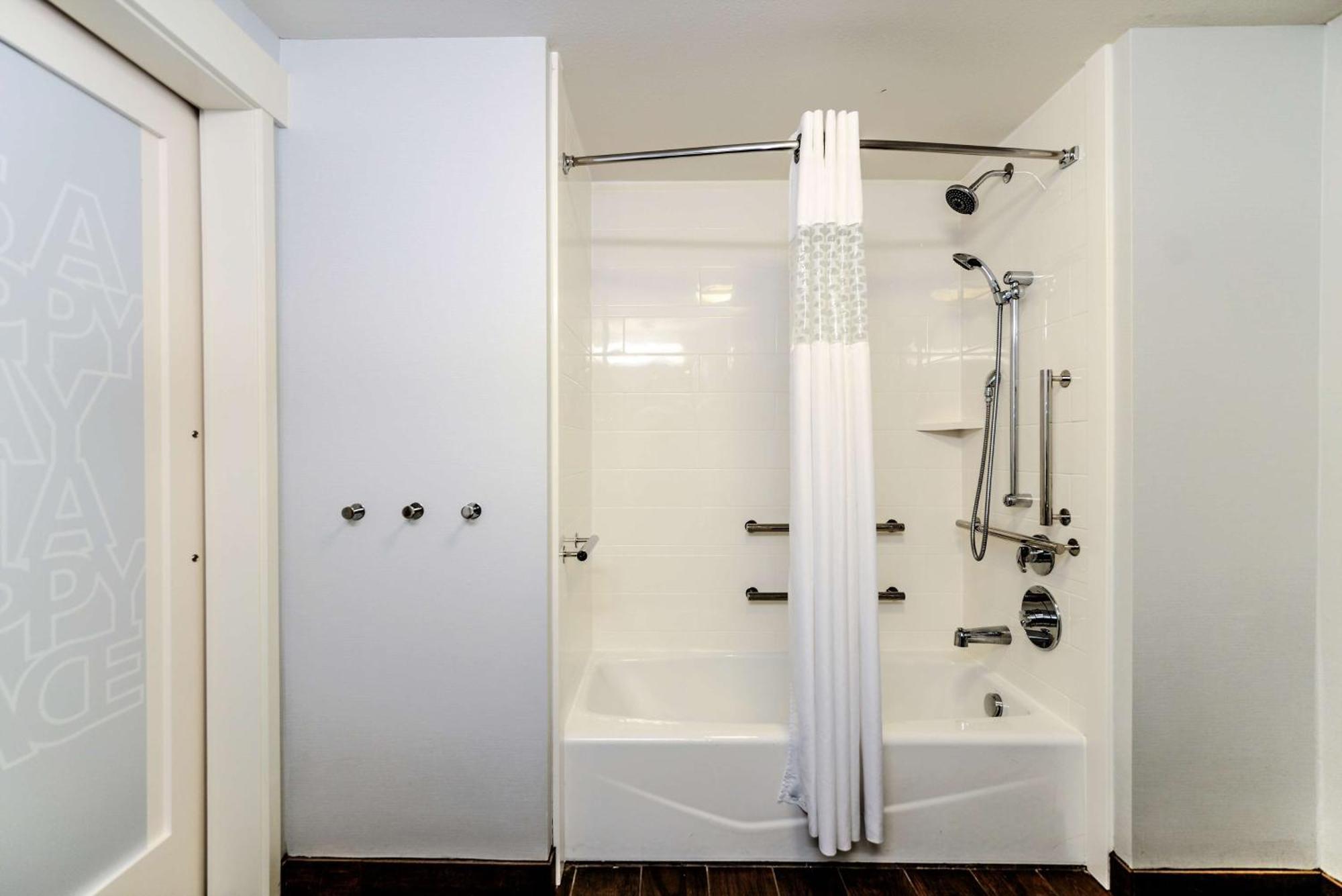 Hampton Inn Brighton Mi Dış mekan fotoğraf