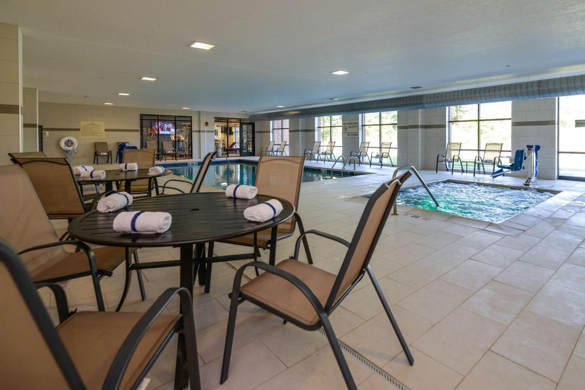 Hampton Inn Brighton Mi Dış mekan fotoğraf
